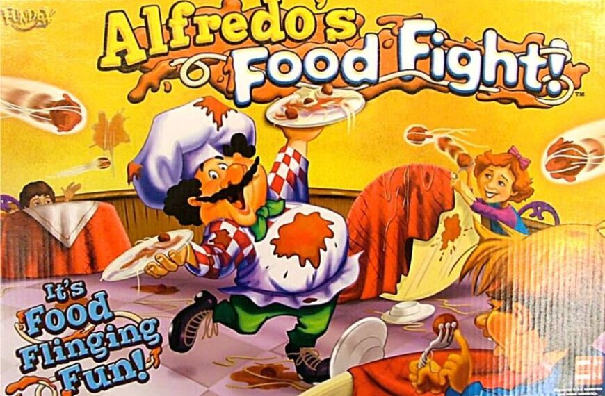 Alfredo’s Food Fight (2005) Board Game