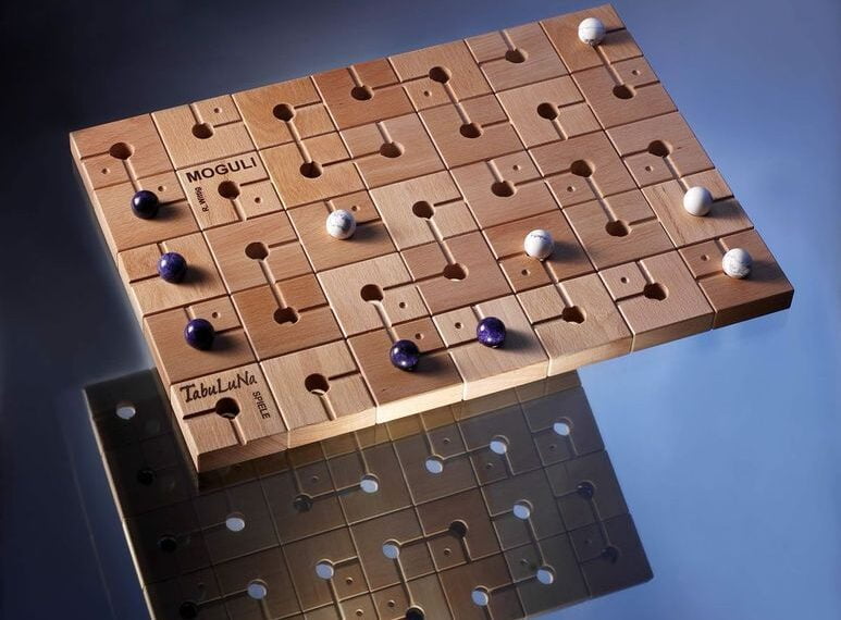 Moguli (2003) Board Game