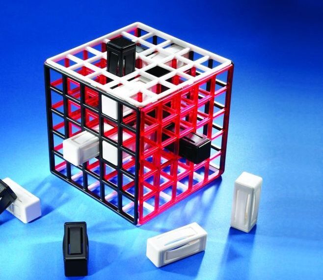 Tunnelz (2007) Board Game