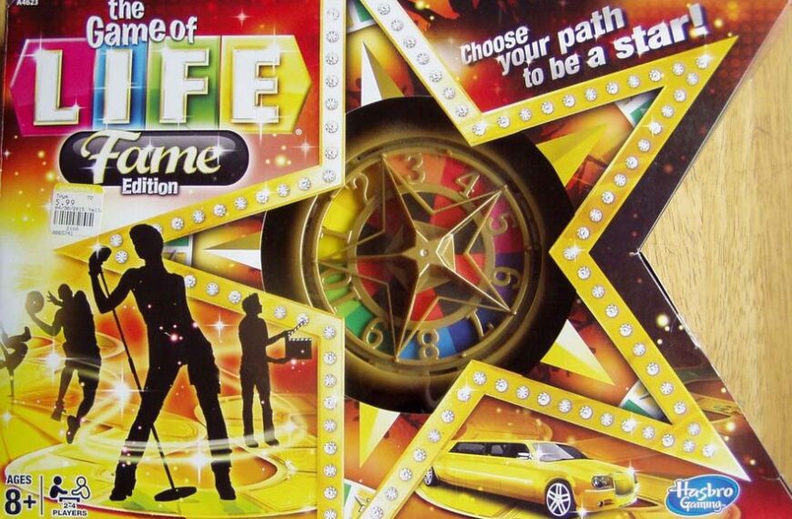 The Game of Life: Fame Edition (2002) Board Game