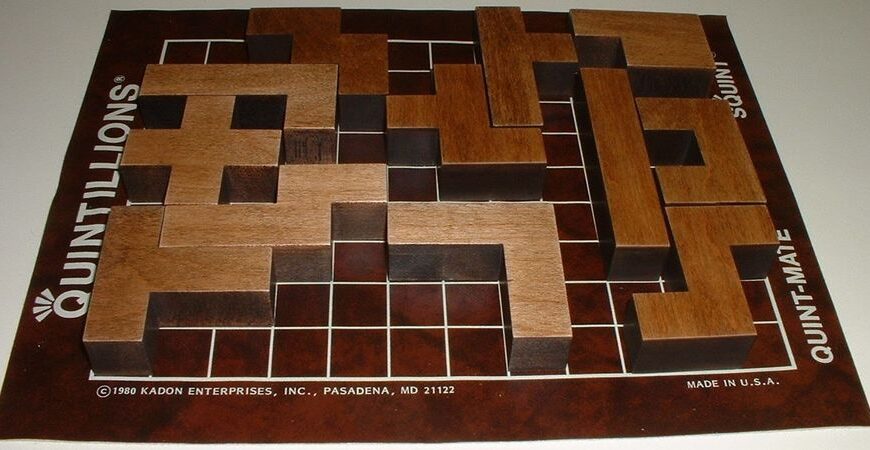 Quintillions (1980) Board Game