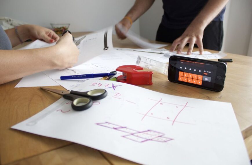 Escape Team (2017) Board Game