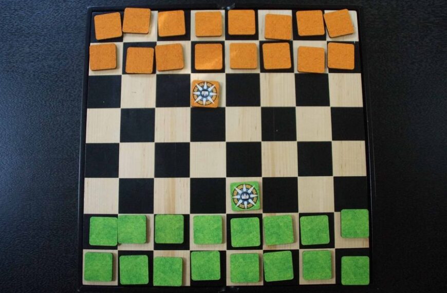 Petteia (-100) Board Game