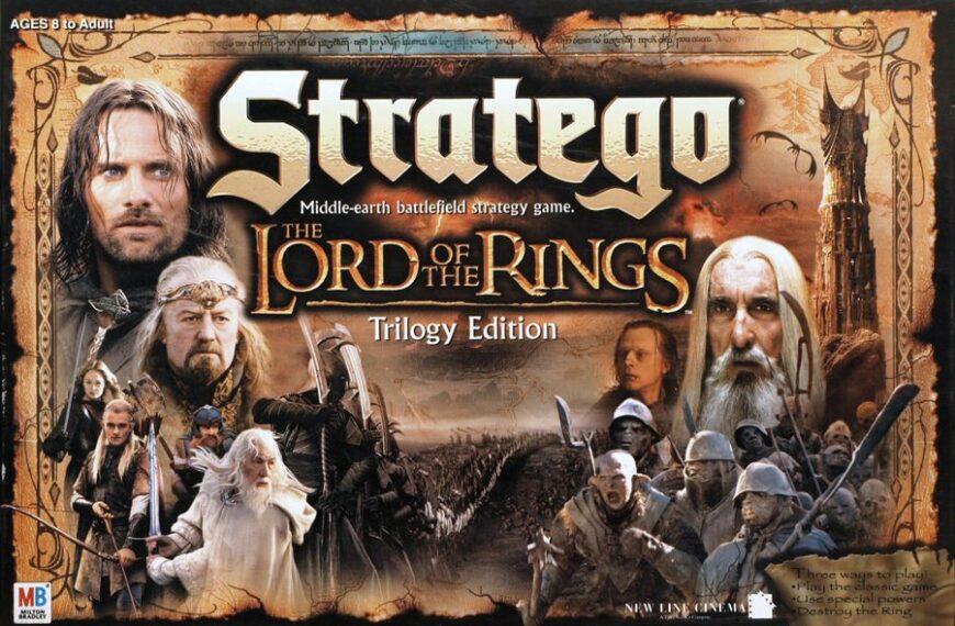 Stratego: Lord of the Rings Trilogy Edition (2004) Board Game