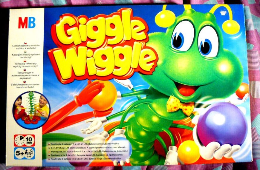 Giggle Wiggle (1991) Board Game