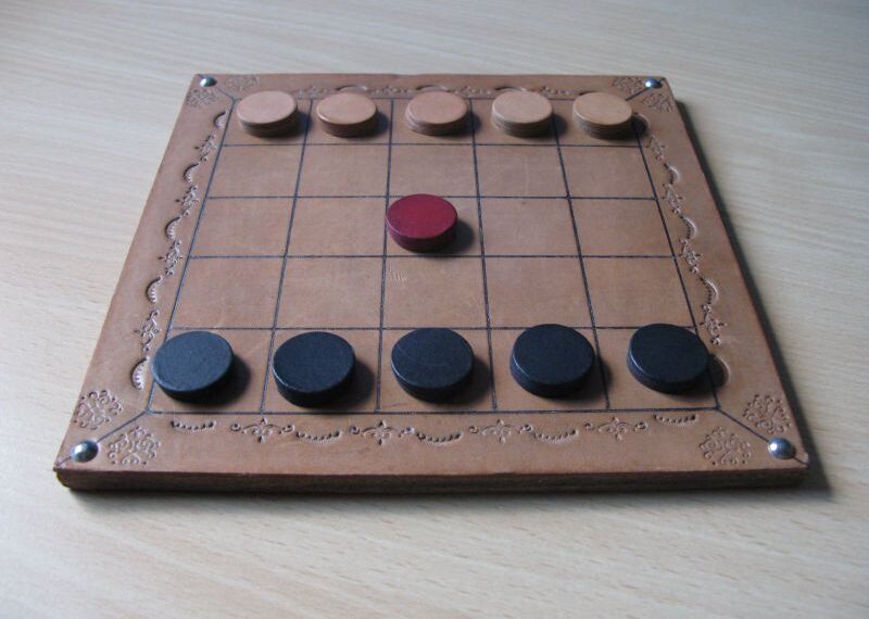 Neutron (1978) Board Game