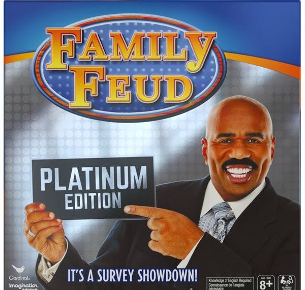 Family Feud: Platinum Edition (2019) Board Game