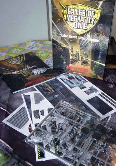 Gangs of Mega-City One (2005) Board Game